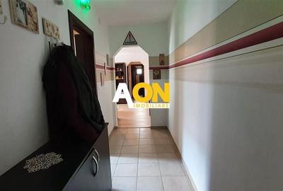 Apartament 3 camere, etaj intermediar, Cetate - 5