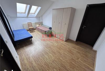 Apartament cu 3 camere semidecomandat în Central - 4