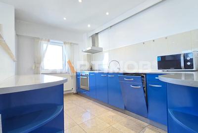 Apartament cu 3 camere decomandat în 13 Decembrie - 1