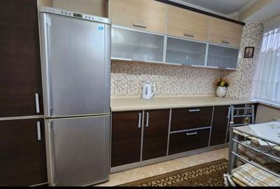 Apartament cu 2 camere decomandat în Dâmbul Rotund