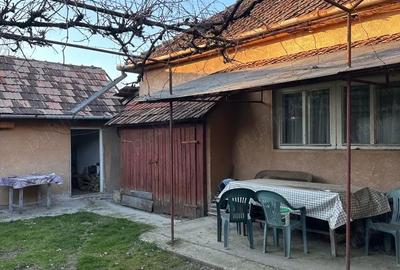 Casă cu Teren 601 Mp în Central - 2