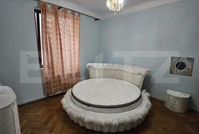 Casă cu 5 camere cu Teren 183 Mp în Central - 8