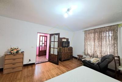 Casa individuala spatioasa, renovata total pe parter I Recas - 19