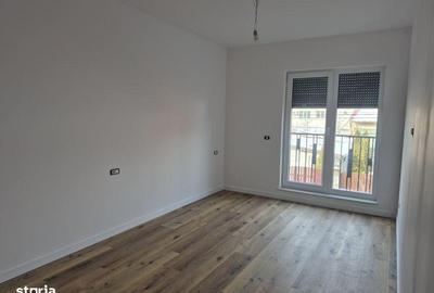 Casă cu 3 camere cu Teren 105 Mp în Girocului