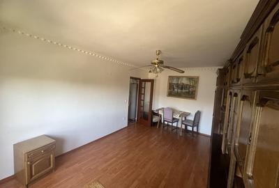 Apartament cu 3 camere decomandat în Republicii - 8