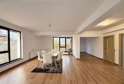 Casă cu 5 camere cu Teren 380 Mp în Berceni