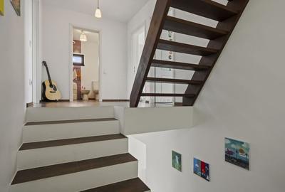 Casă P+1+M I curte 500 mp — Comision 0 - 10