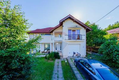 Casa eleganta in zona exclusivista, cu priveli?te d... - 2