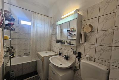 Apartament cu 3 camere semidecomandat în Central - 2