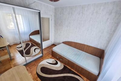 Apartament cu 3 camere decomandat în Granit - 2