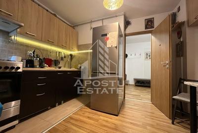 Apartament cu 3 camere,decomandat, 2 bai, etaj intermediar, Girocului - 6