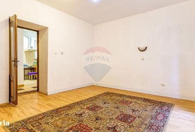 Apartament cu 3 camere în Gruia - 12
