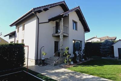 Casă cu 3 camere cu Teren 795 Mp în Oncea