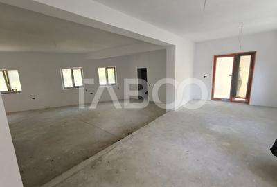Casă individuală cu 8 camere cu Canalizare în Cisnădioara - 12