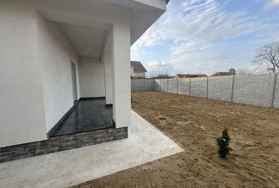 Casă cu 3 camere cu Canalizare în Sântandrei - 3