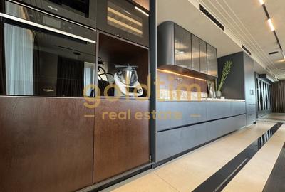 SUPERB/ PENTHOUSE MOBILAT SI UTILAT/ 3 PARCARI/ TERASA 70 mp - 3