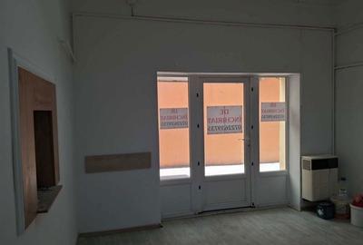 Spațiu comercial, de 58 mp, în Central - 6
