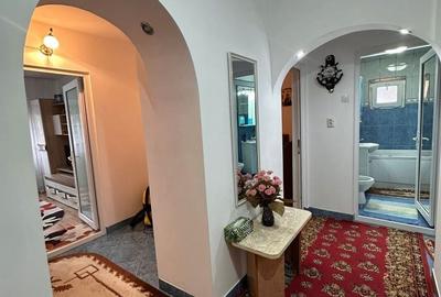 Apartament cu 3 camere decomandat în Central - 2