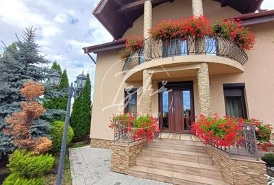 CASA DE LUX DE VANZARE IN SURA MARE - 16