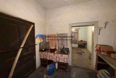 Casa + teren spa?ios de vanzare Girov - 10