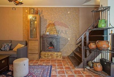 Casă cu 7 camere cu Teren 450 Mp în Central - 7