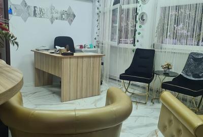 Spațiu comercial, de 29 mp, în Central - 3