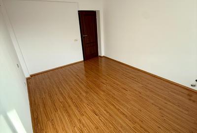 Apartament cu 3 camere decomandat în Central - 4