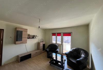 Apartament cu 4 camere decomandat în Central - 2