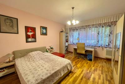 Casă cu 7 camere cu Garaj în Dămăroaia - 21