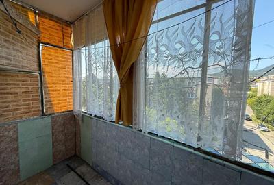 Apartament 2 camere, zona Aleea Pacii - 8