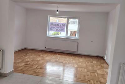 Casă cu 4 camere în Central - 5