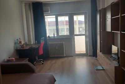 Apartament cu 2 camere semidecomandat, mobilat în Tineretului - 1