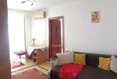 Apartament cu 2 camere semidecomandat în Casa de Cultură - 1
