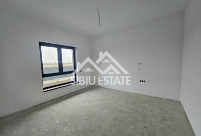 Casă individuală cu 4 camere cu Canalizare în Cristian - 19