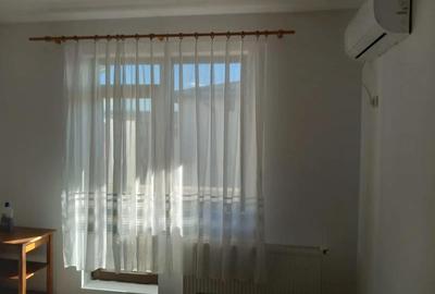 Garsonieră decomandată în Roșu - 7