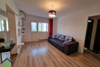 Apartament cu 2 camere semidecomandat, mobilat în Apărătorii Patriei