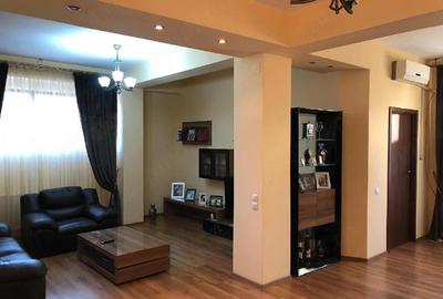 Casă cu 6 camere cu Teren 450 Mp în Calea București - 5