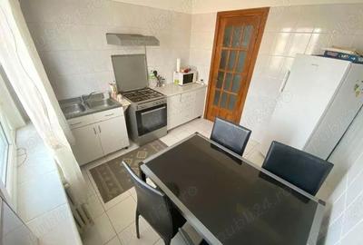 Apartament cu 3 camere decomandat în Păcurari - 1