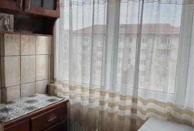 Apartament cu 2 camere nedecomandat în Central