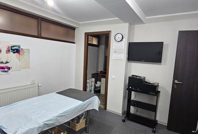 Spațiu comercial, de 70 mp, în Central - 3