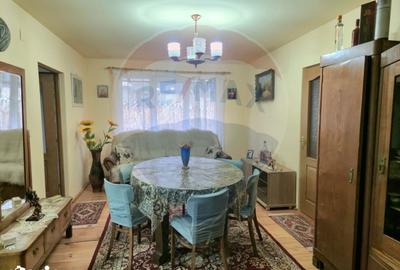 Casă cu 7 camere cu Teren 2104 Mp în Central - 14