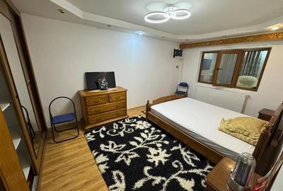 Apartament 4 camere, parter inalt, parcare proprie, zona Piata - Scoala 2 - 3