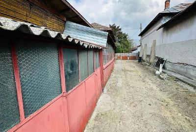 Casă cu 6 camere cu Teren 500 Mp în Izvoarele - 4