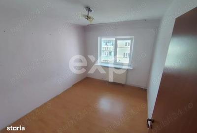 Apartament cu 3 camere decomandat în Banat