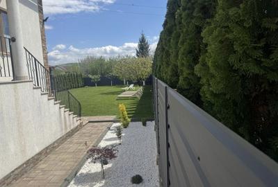 Casă cu 4 camere în Central - 2