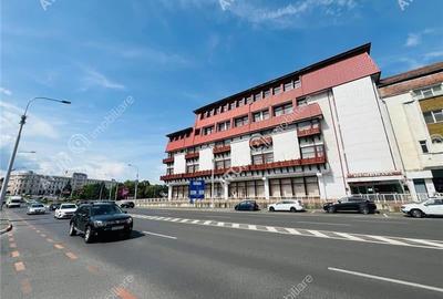 Spatiu comercial in zona Centrala ce dispune de vad pietonal si auto