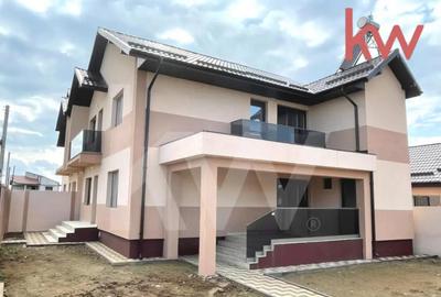 Casă cu 4 camere cu Teren 450 Mp în Central - 11