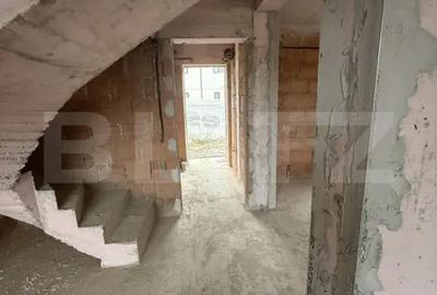 Casă cu 4 camere cu Teren 252 Mp în Rudului - 2