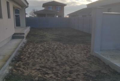 Casă cu 4 camere în Păulești - 1