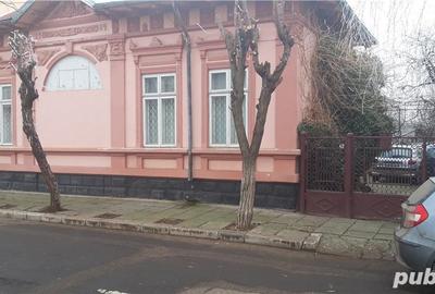 Casă cu 5 camere cu Teren 919 Mp în Hașdeu - 1